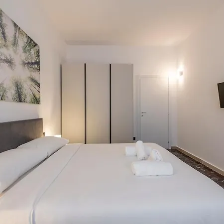 Citylife 6 - Bright Two Bedroom - B アパート *